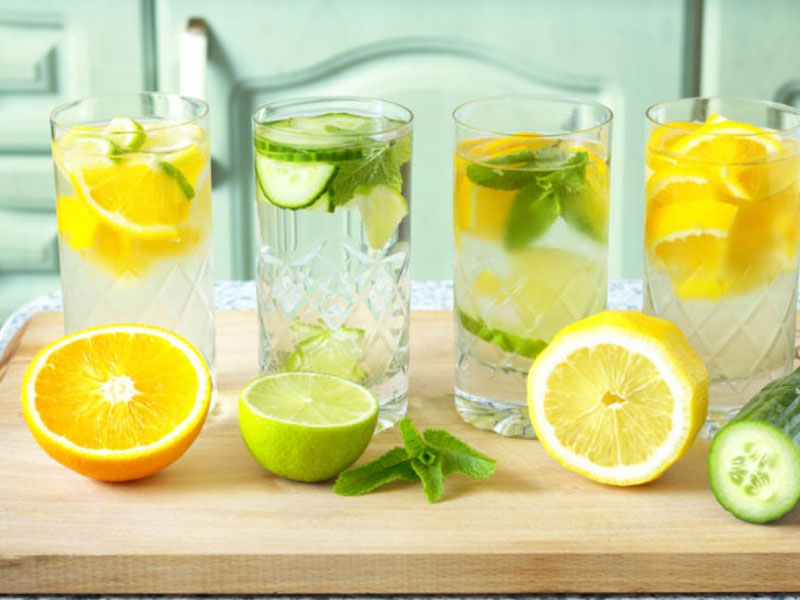 Uống mỗi ngày một ly nước chanh giúp cân bằng độ pH
